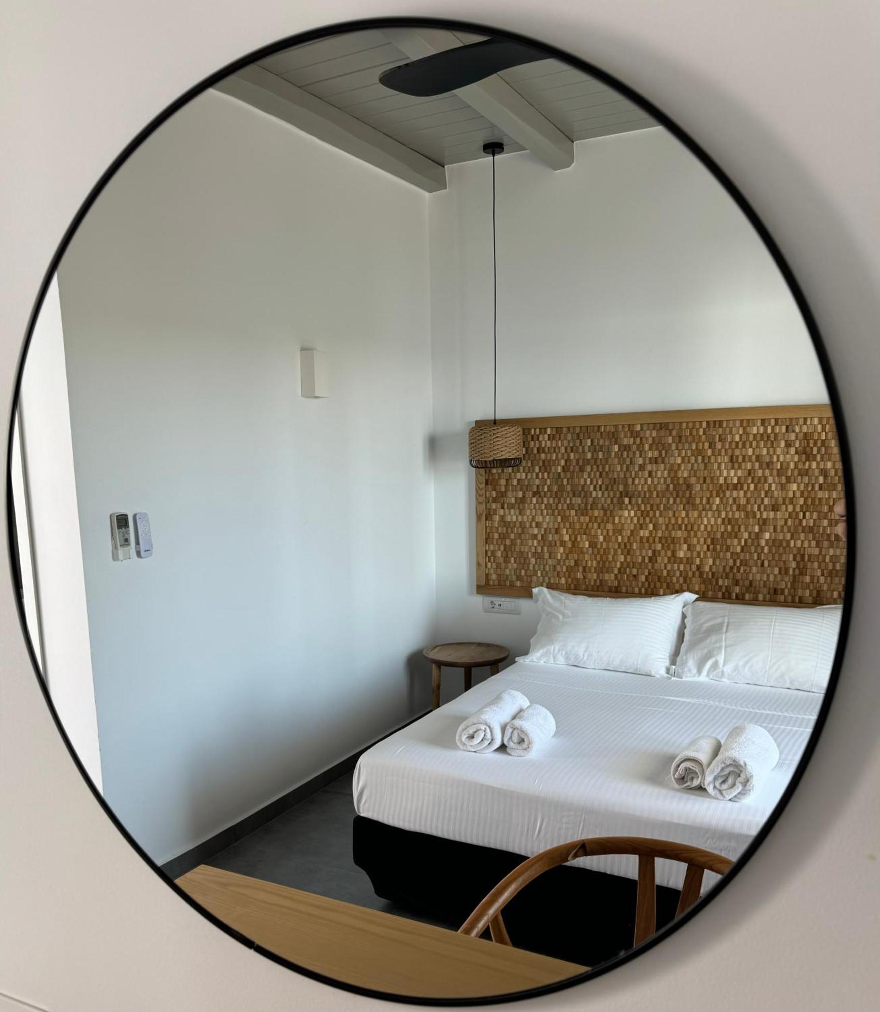 Parian Village Beach Hotel - Adults Only Парос Стая снимка
